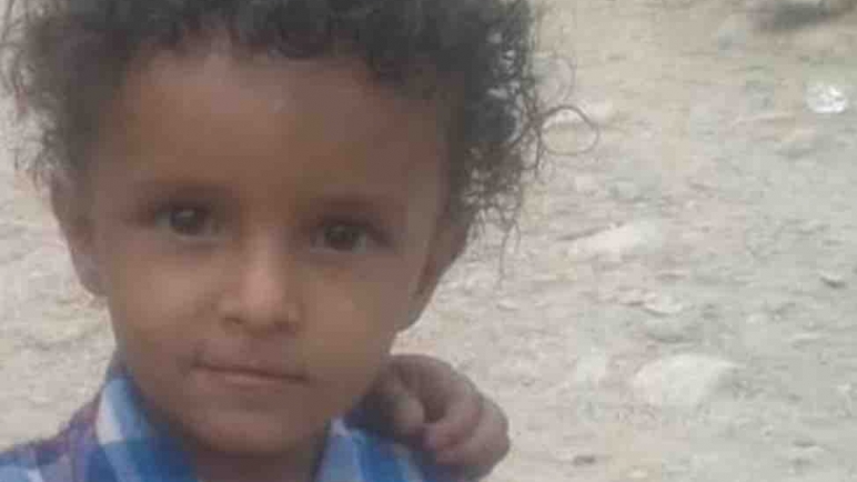 الحوثيون يقصفون مقر فوج داخل مدرسة و3 أطفال بين القتلى