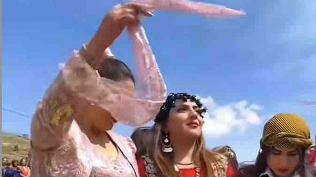 صور من احتفالات الشعب الكردي بعيد نوروز