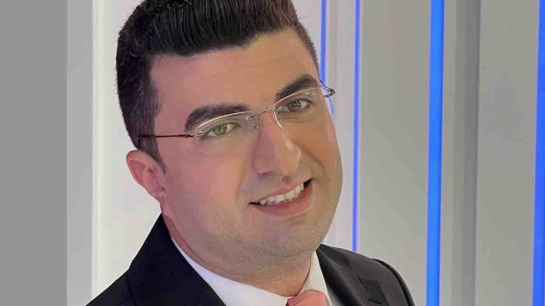 حوار مع الاعلامي العراقي أنس البدري .. المذيع الناجح  لابد  أن يكون محرراً وكاتباً