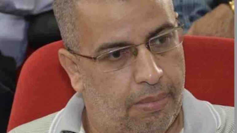 القلب في المرآة.. ديوان شعر جديد لبوعلام دخيسي