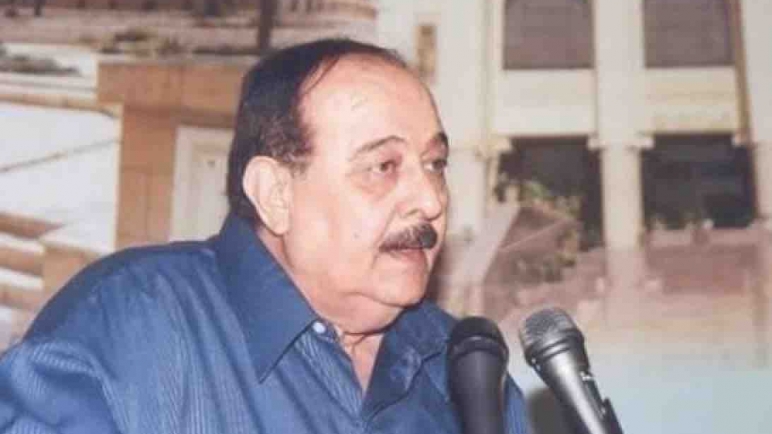 وفاة الشاعر العراقي الكبير أمجد محمد سعيد