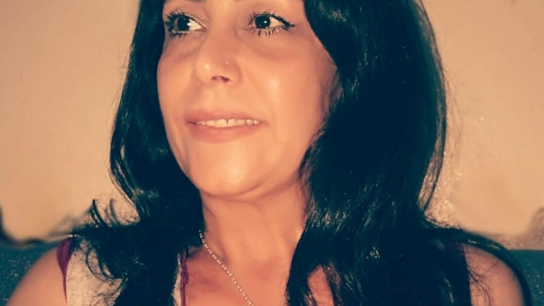 وفاء الشوفي شاعرة سورية..ما يلمع كالماء في بئر جسد حواء