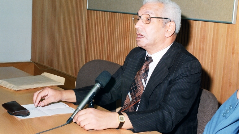 مَن للمعاجم  والتحقيق بعدَك ياحسين نصّار؟