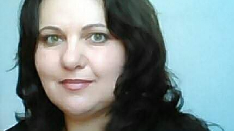 نجاح هُوفَاك شاعرة سورية..عائدةٌ إلى ديارهَا تترصَّدُ غمزات ابن الجيران