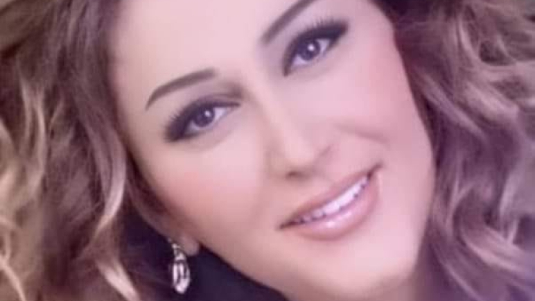 نادين معلا ،شاعرة سورية..(قصيدة) على دانتيل قميصي