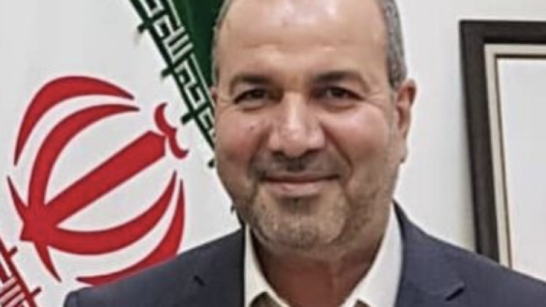 ماذا فعل السفير الايراني  مع المراسل الصحفي عند  مغادرته الخارجية العراقية؟